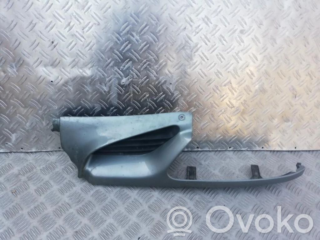 Renault Megane I Mascherina inferiore del paraurti anteriore
