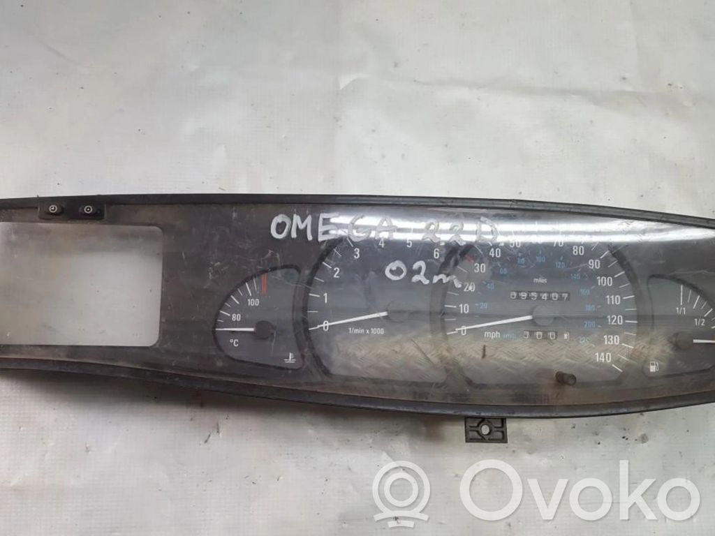 Opel Omega B2 Velocímetro (tablero de instrumentos) 