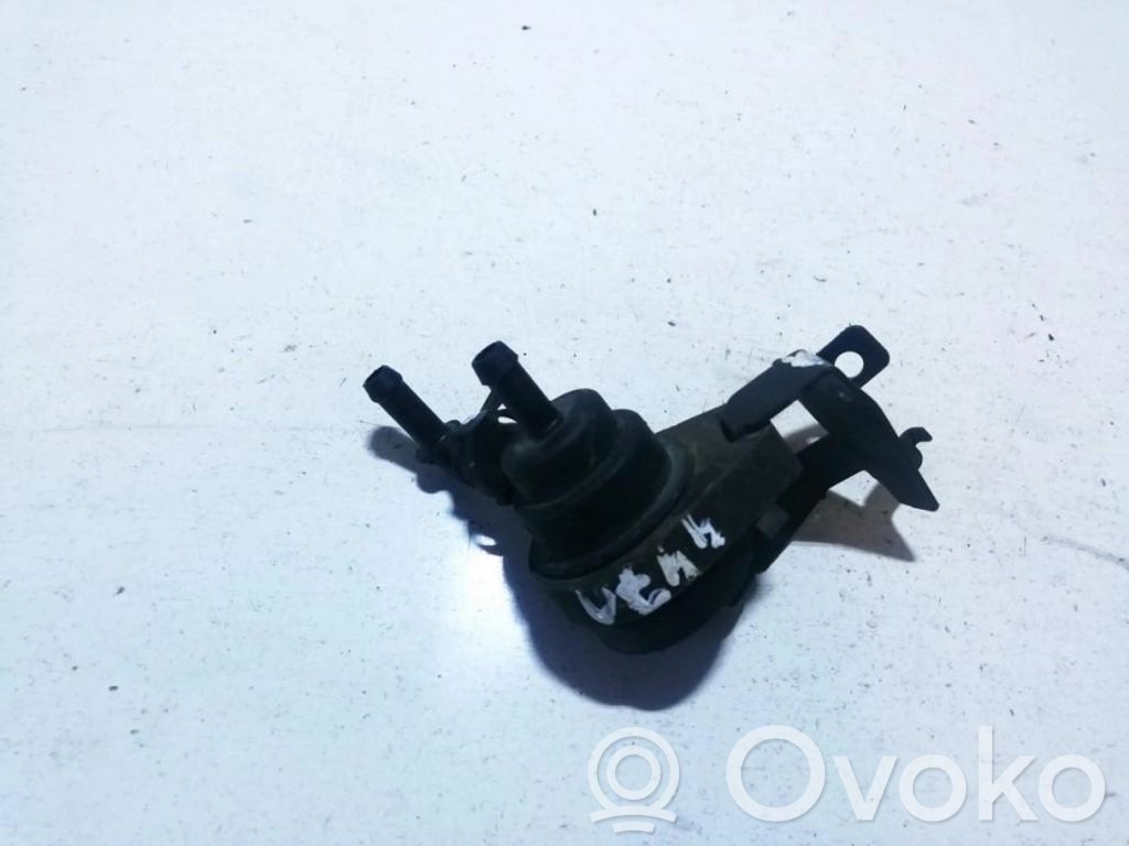 Valve vacuum   1748875,1748875