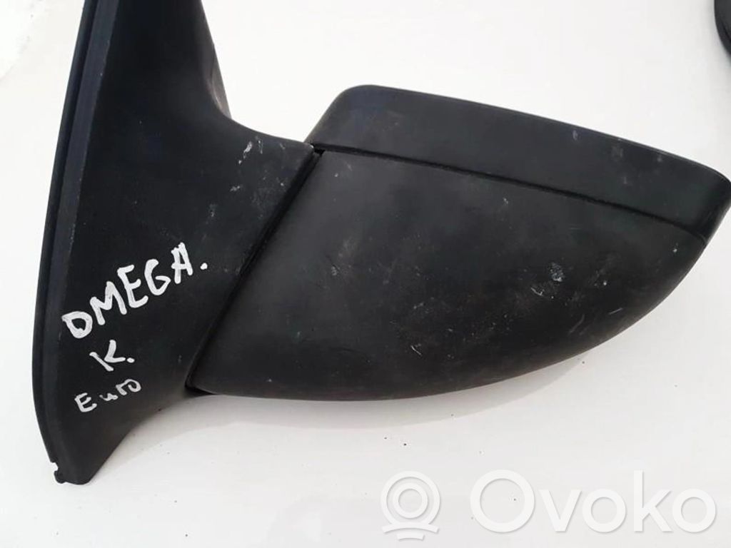 Opel Omega B1 Front door electric wing mirror 