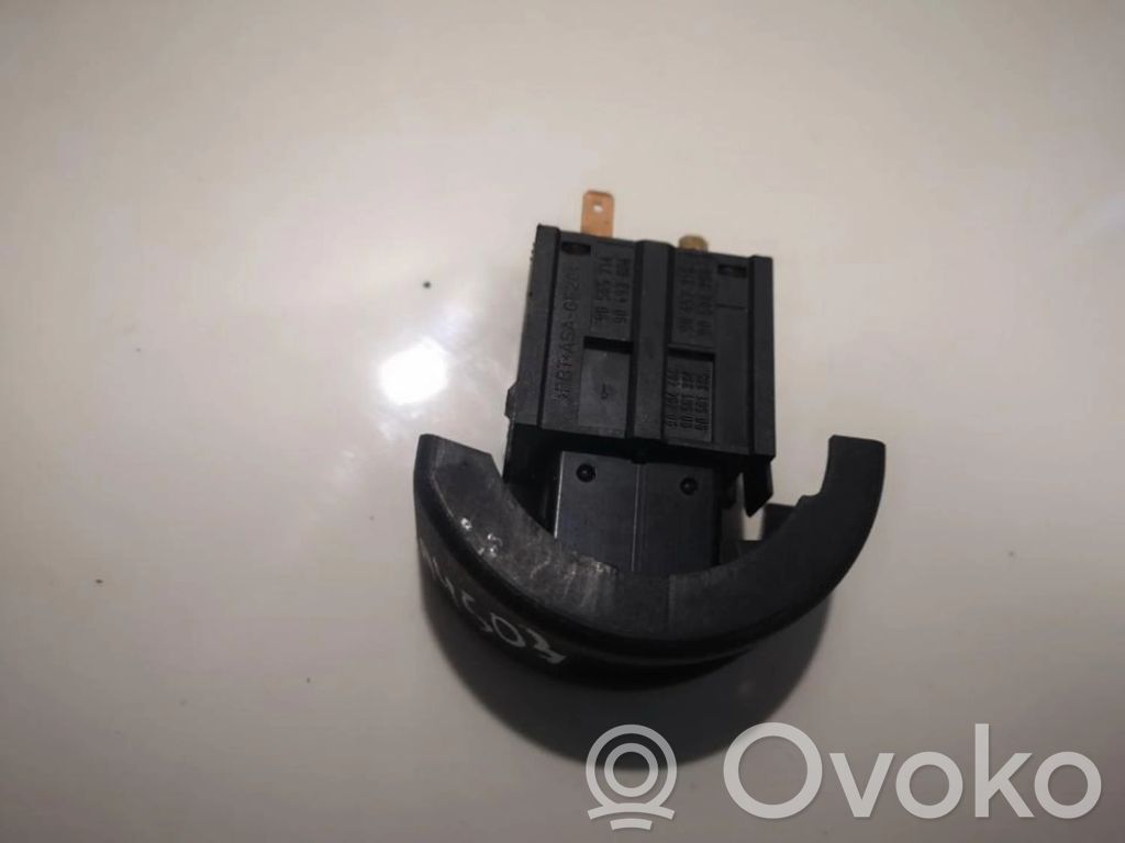 Opel Astra G Botón interruptor de luz de peligro 