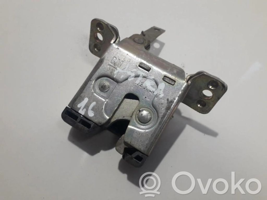 Opel Corsa B Zamek klapy tylnej / bagażnika 