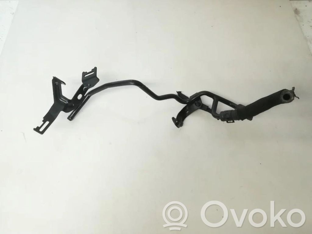 Volkswagen Golf VII Tubo flessibile del liquido di raffreddamento del motore