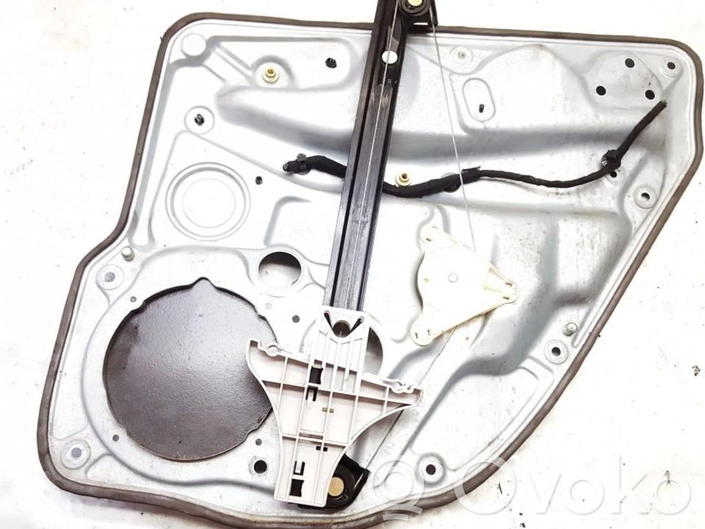 Volkswagen Golf IV Macara ușă glisantă cu motor 