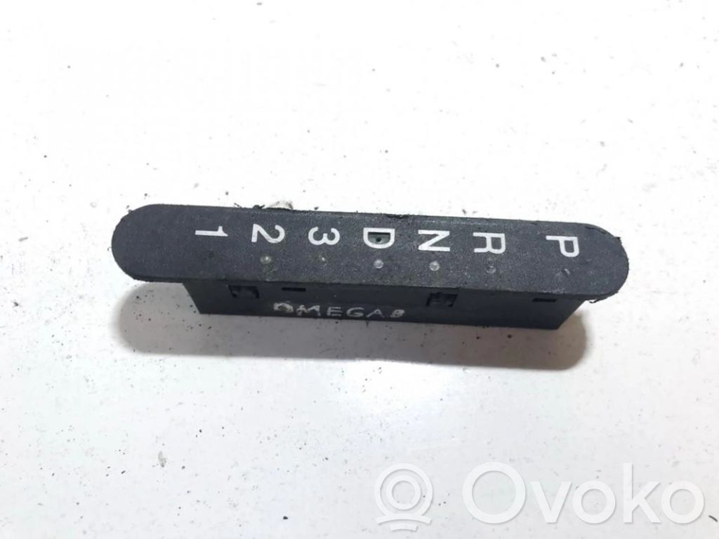 Opel Omega B1 Otros repuestos del interior 