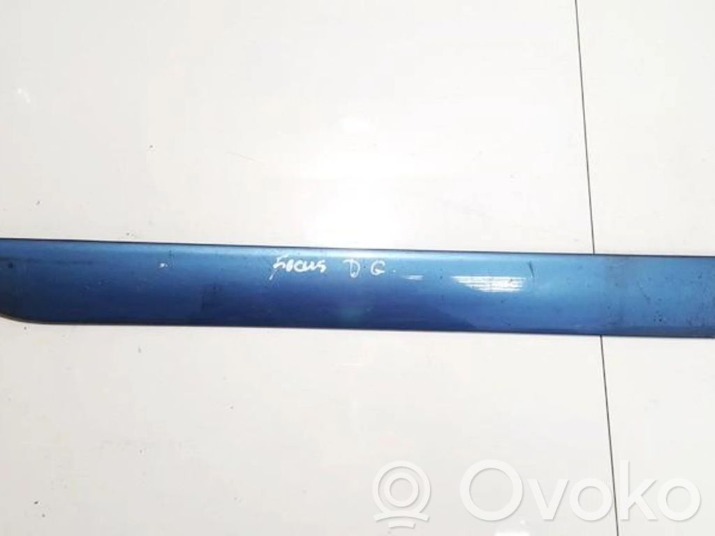 Ford Focus Takaoven lista (muoto)