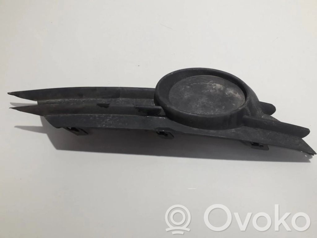 Opel Corsa D Unteres Gitter dreiteilig vorne 