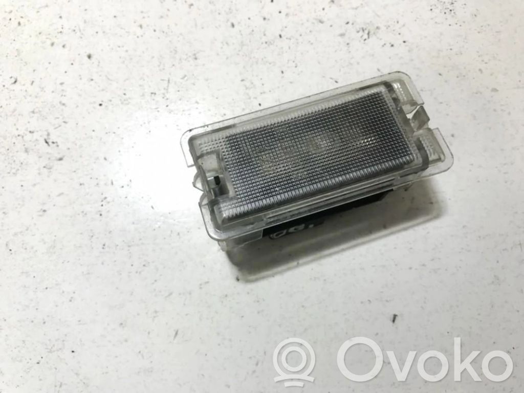 Renault Megane I Takaistuimen valo 