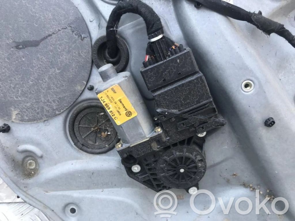 Volkswagen Golf IV Motorino alzacristalli della portiera posteriore 