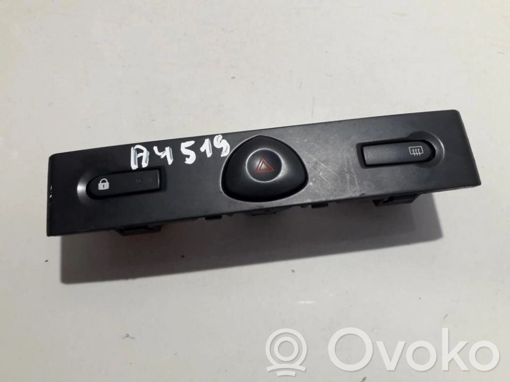 Renault Clio II Botón interruptor de luz de peligro 