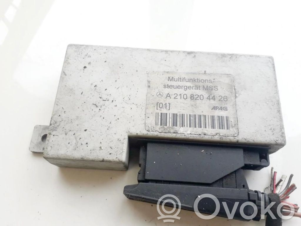 Unidad de control/módulo del motor   A2108204426,A2108204426