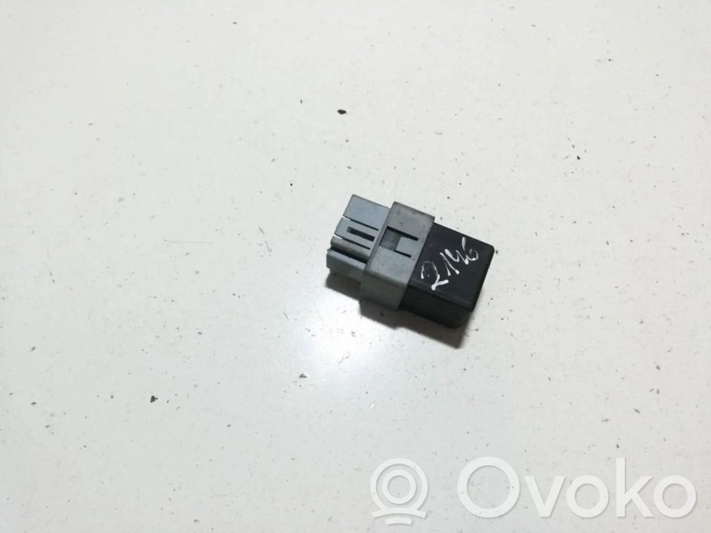 Mitsubishi Carisma Muu rele 
