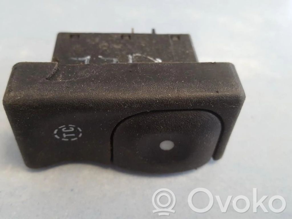 Opel Omega B1 Comutator controlul tracțiunii (ASR) 