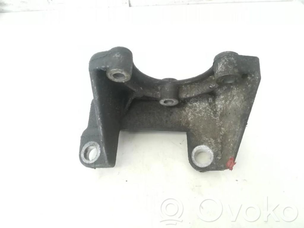 Chrysler Intrepid Engine mounting bracket 