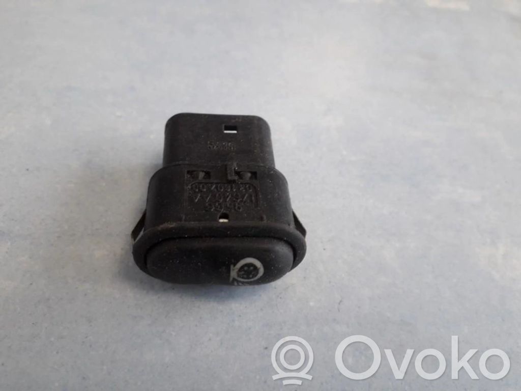 Interruptor de control de tracción (ASR)   95GG17640AA,95GG17640AA