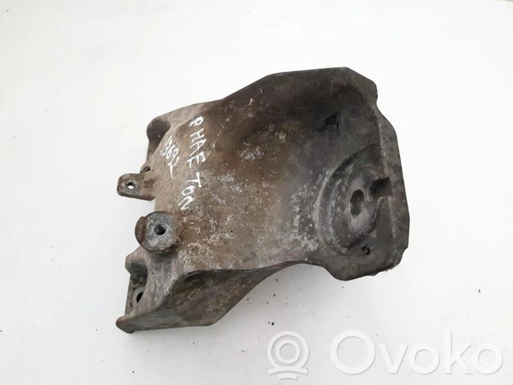 Volkswagen Phaeton Engine mounting bracket 