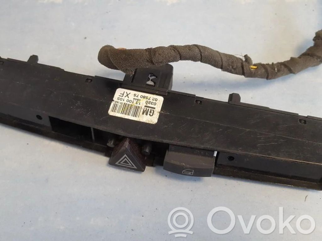 Comutator lumini pericol   13100105,03758075,03758075,13100105,13100105XF