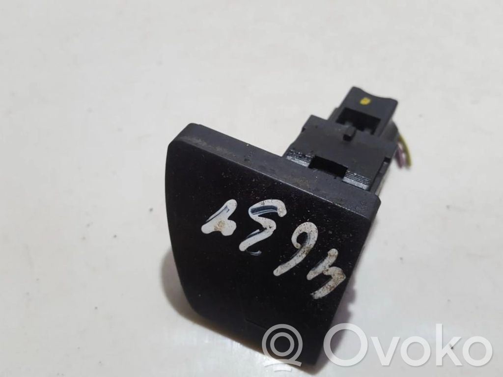 Peugeot 307 Inne przełączniki i przyciski 