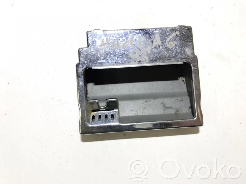 Scrumieră   4B0857951F,4B0857951F