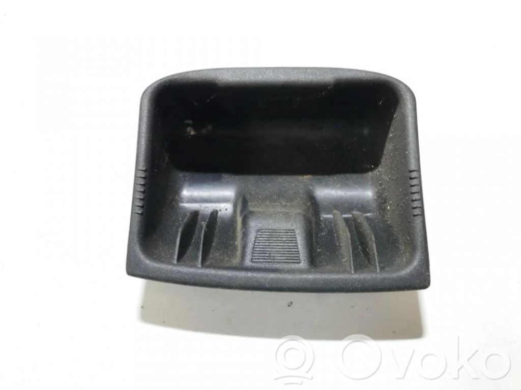Fiat Punto (188) Popielniczka deski rozdzielczej 