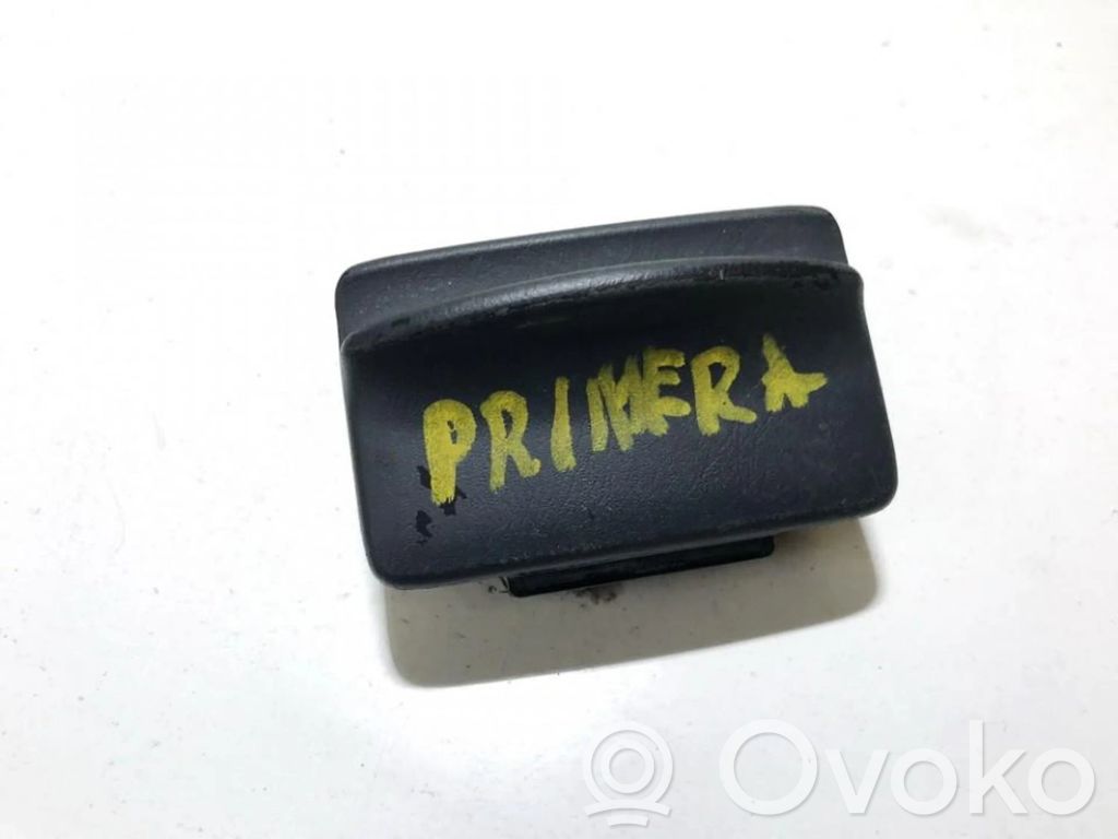 Nissan Primera Cendrier 