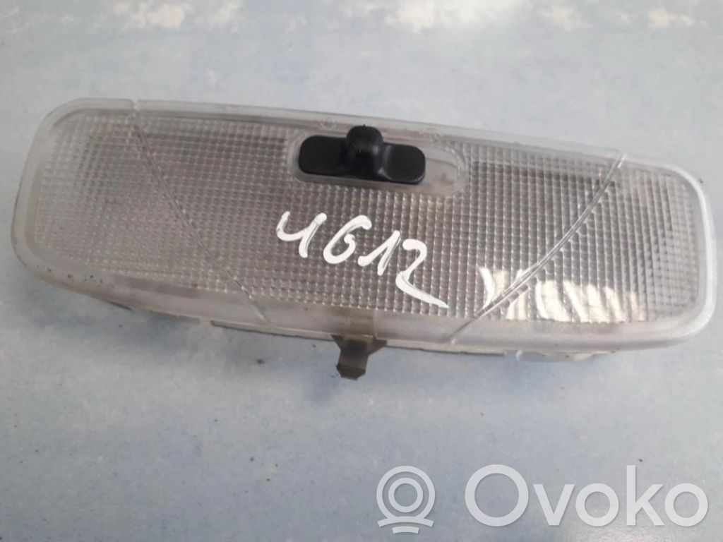 Luz del asiento trasero   2S6A13776AA,2S6A13776AA,2S6A13776AA,2S6A13776AA