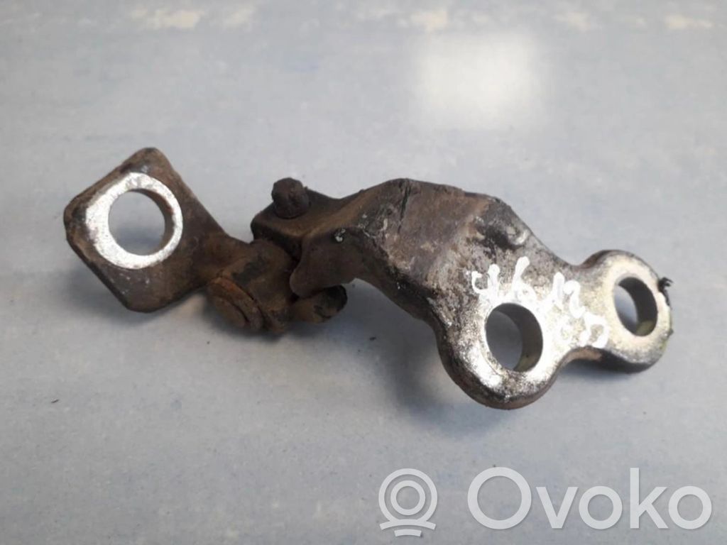 Ford Focus Etuoven yläsarana 