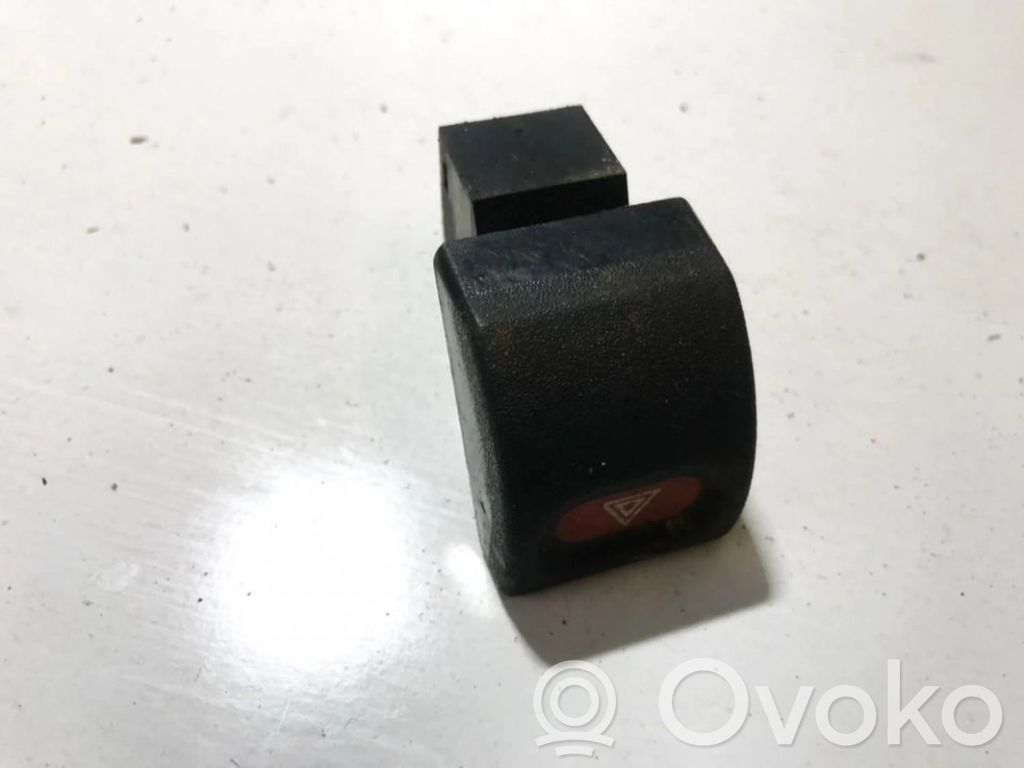 Comutator lumini pericol   90347821,90347621,90347621,90347821