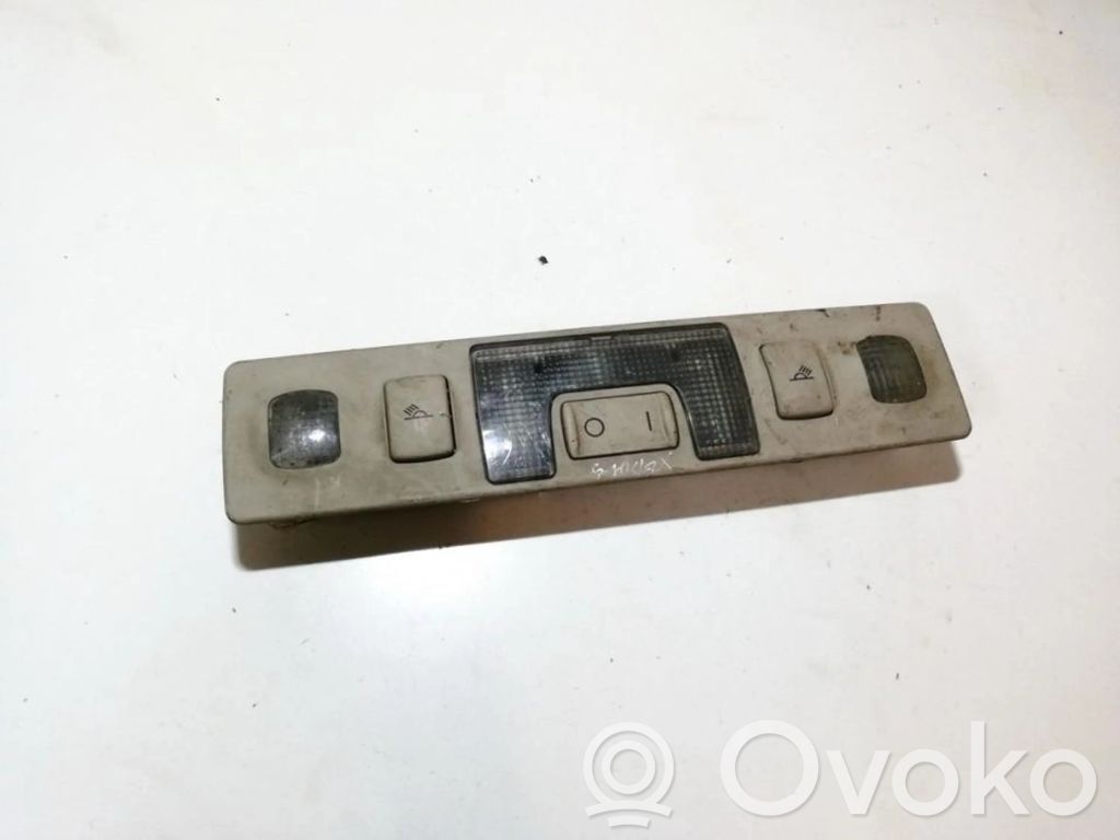Éclairage lumière plafonnier avant   4B0947111,4B0947111