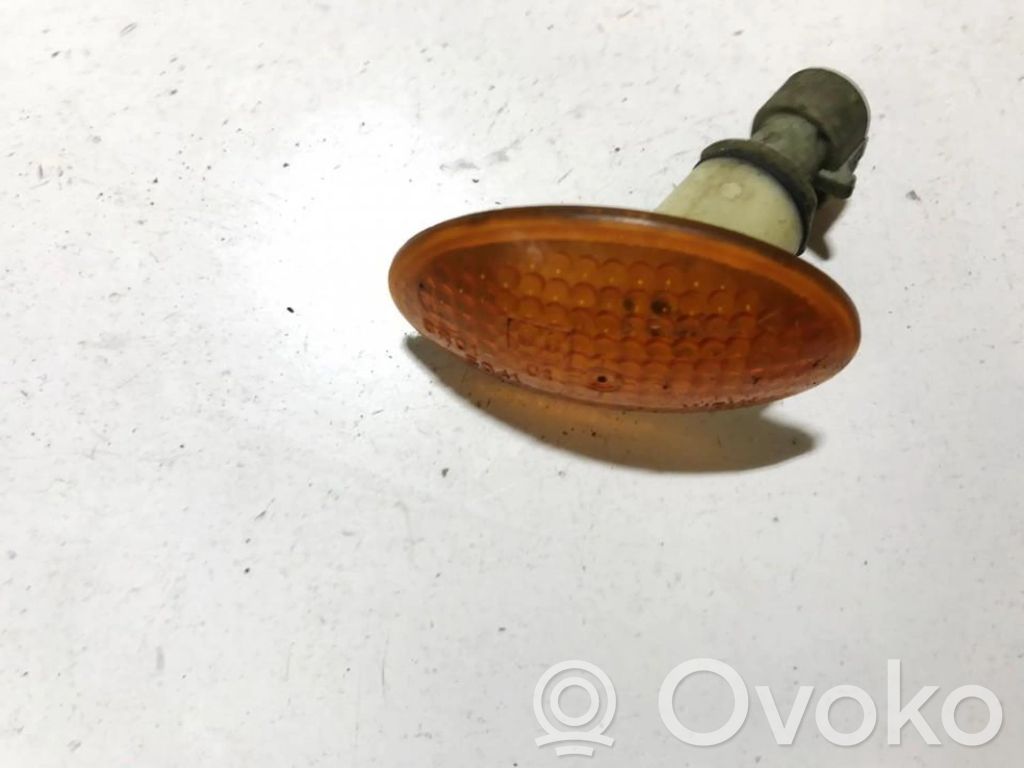 Opel Astra F Semnalizator bară față 