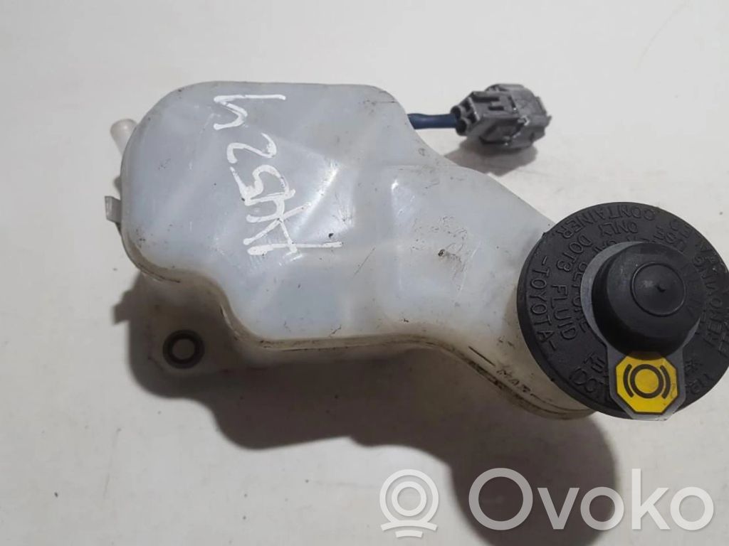 Toyota Avensis Verso Réservoir de liquide de frein 