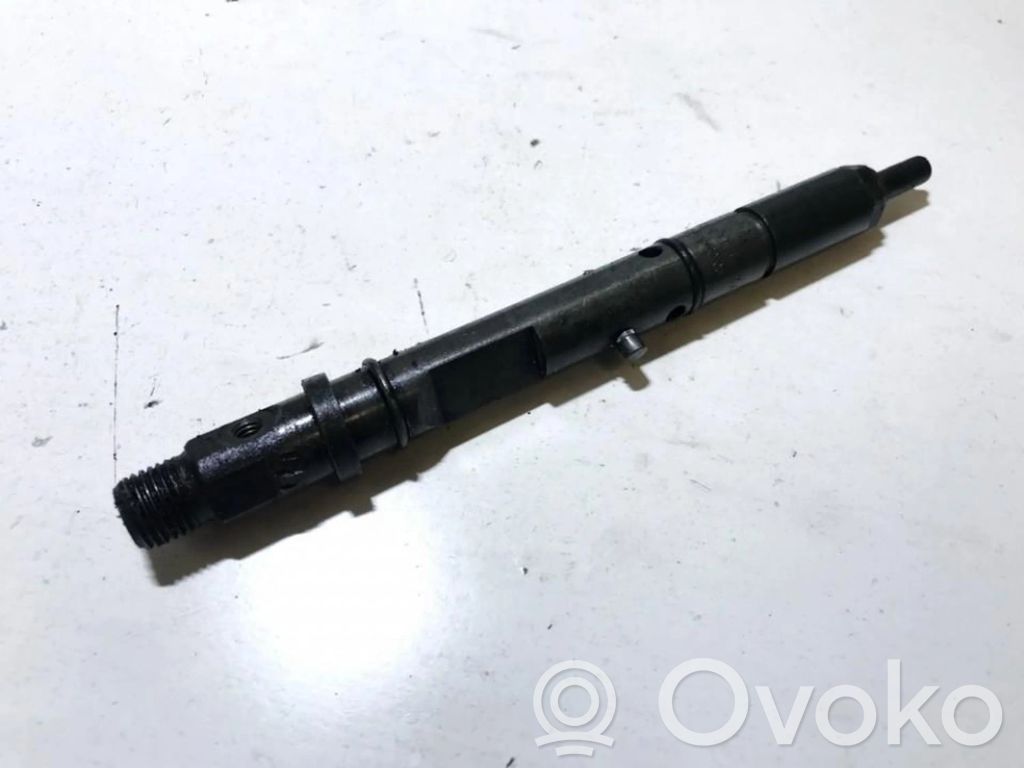 Audi A6 S6 C5 4B Polttoainesuutin 