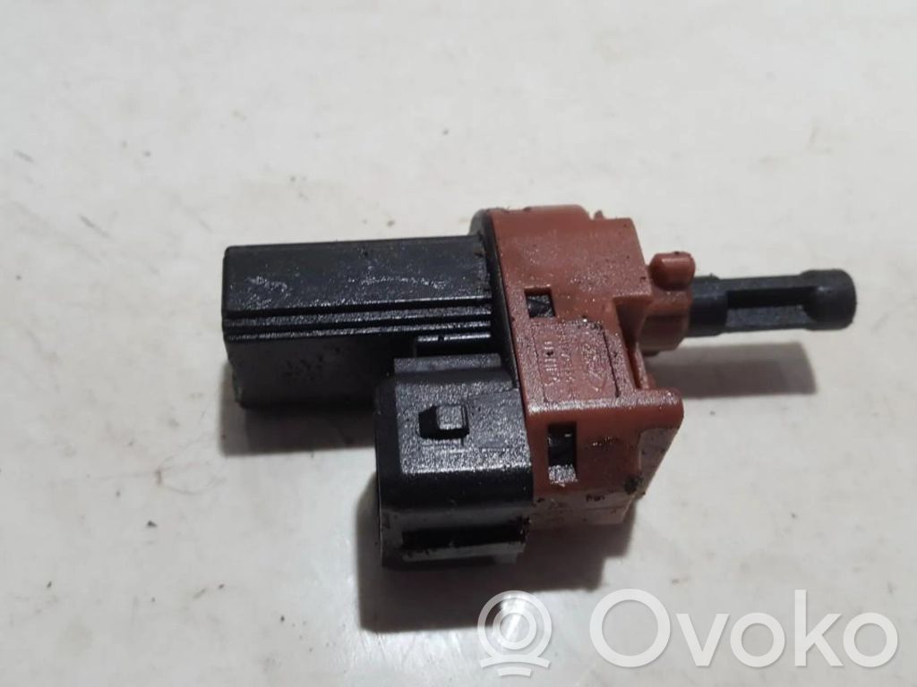 Mazda 2 Comutator senzor pedală frână