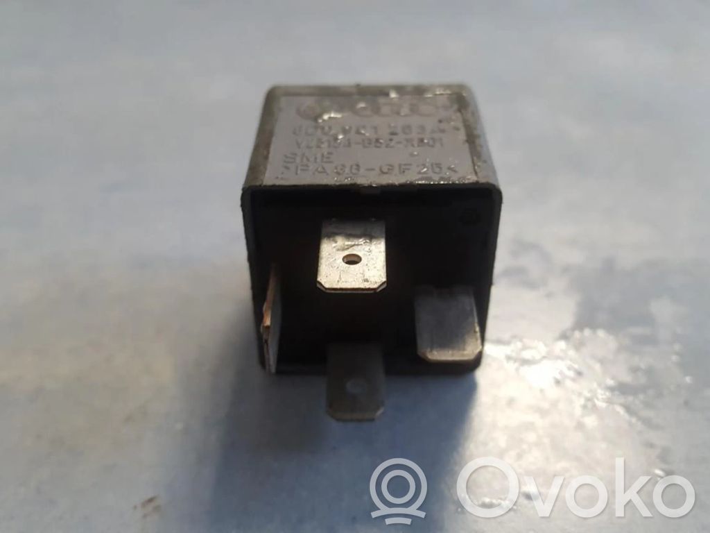 Otros relés   8D0951253A,8D0951253A
