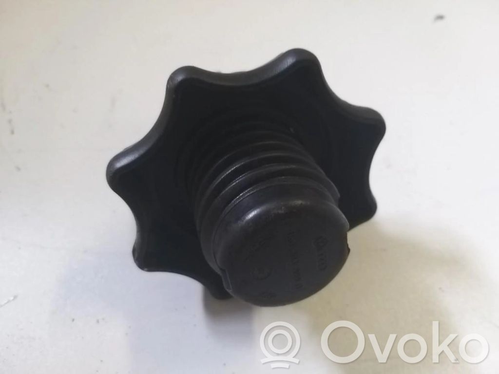 Skoda Octavia Mk2 (1Z) Șurub fixare roată de rezervă