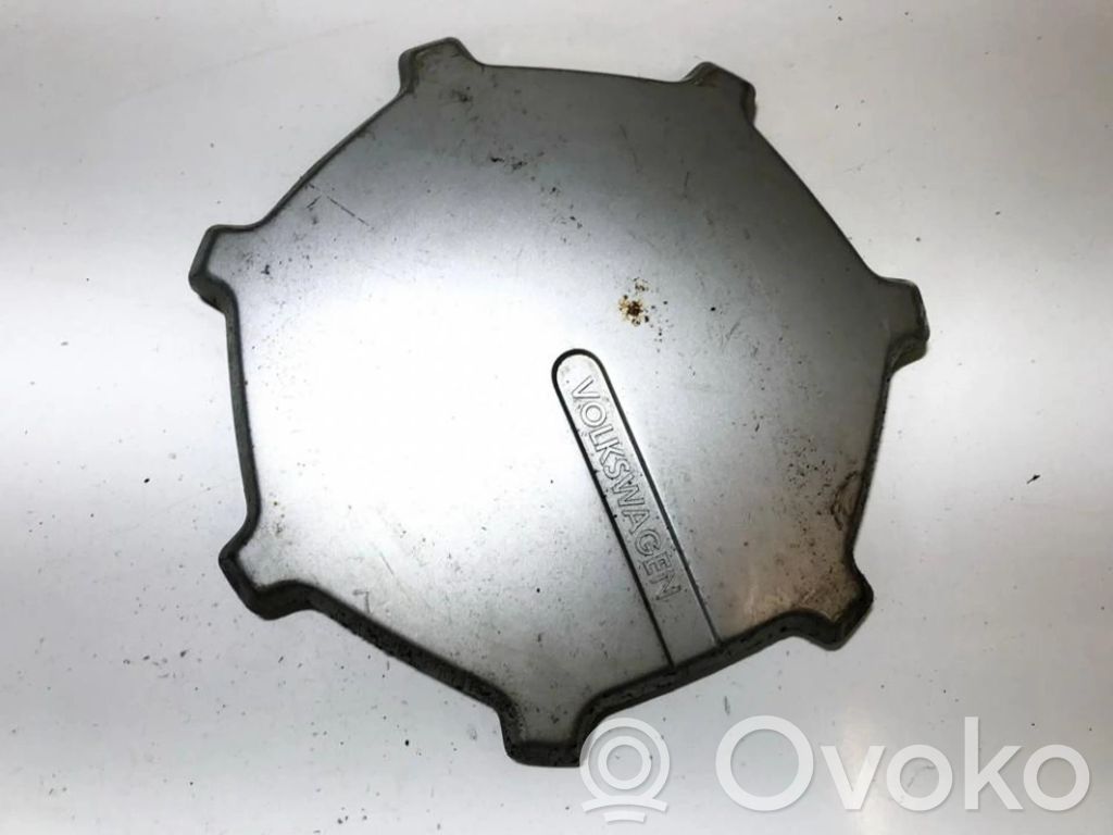 Volkswagen PASSAT B4 Borchia ruota originale 