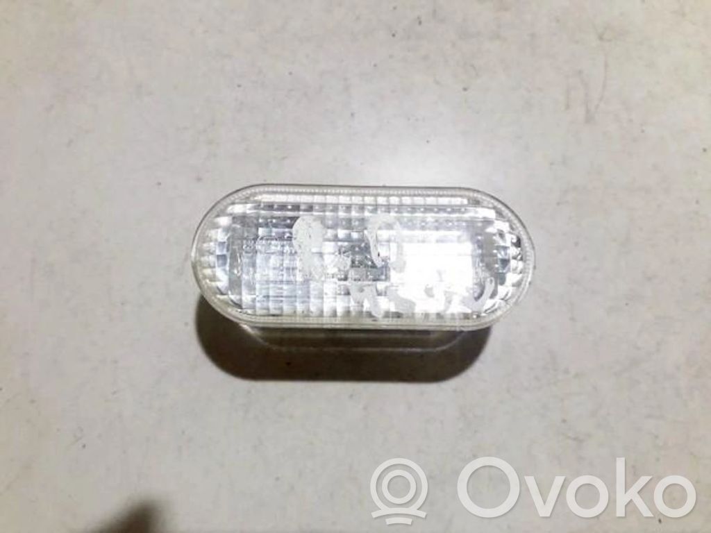 Ford Focus Indicatore di direzione del parafango anteriore 