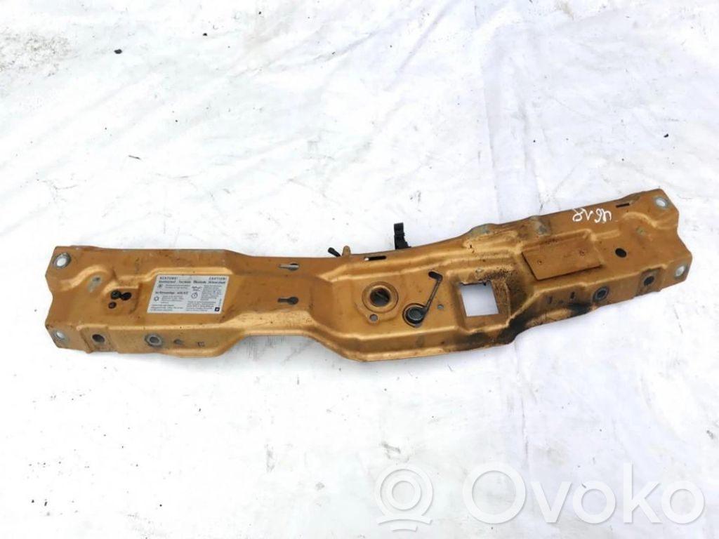 Opel Meriva A Pas przedni 