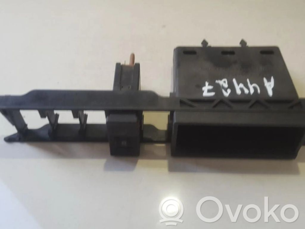 Audi 100 S4 C4 Interruttore riscaldamento sedile