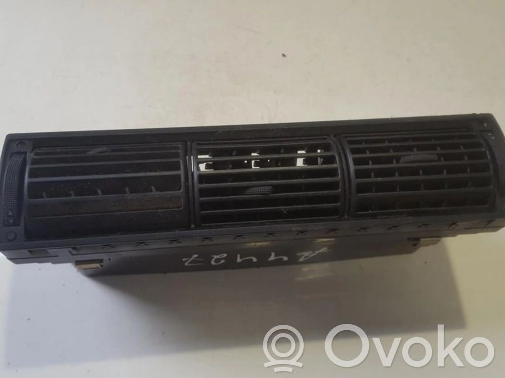 Grilă ventilație centrală   4A1820951,4A1820951