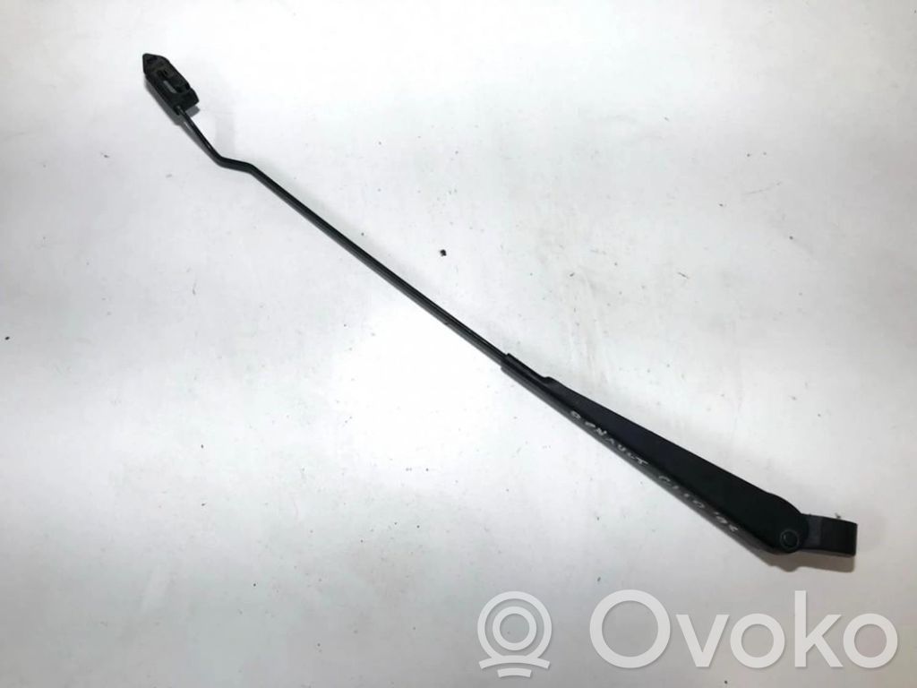 Renault Clio I Front wiper blade arm 