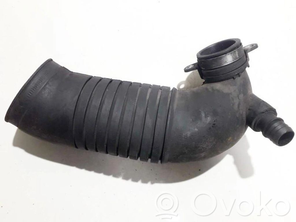 Volkswagen PASSAT B5 Wąż / Rura intercoolera