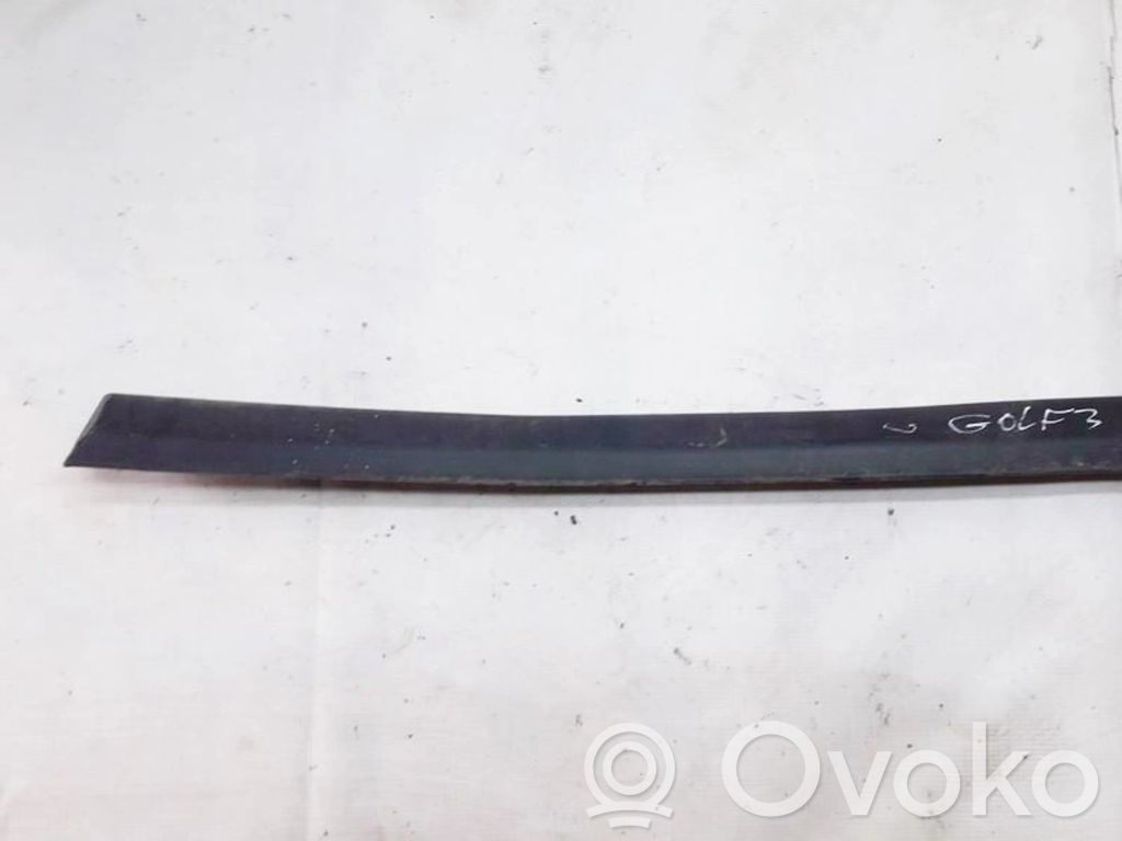 Volkswagen Golf III Listwa drzwi 