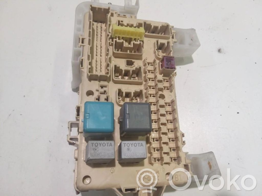 Toyota Corolla Verso AR10 Set cutie siguranțe 