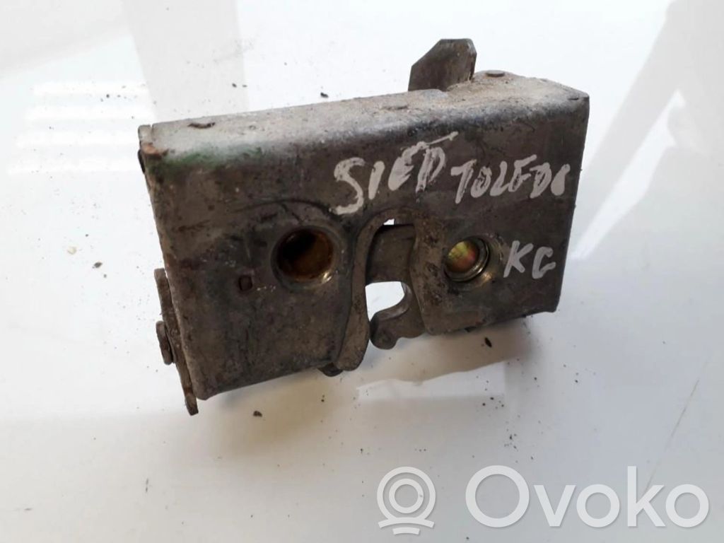 Seat Toledo I (1L) Takaoven lukko 