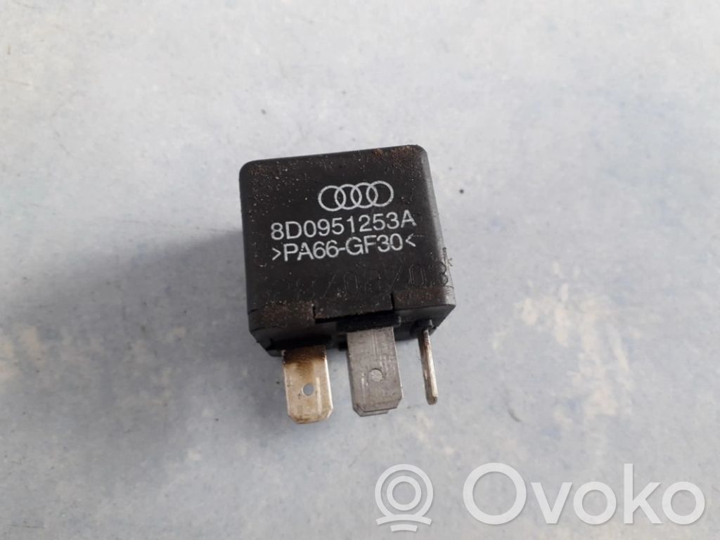 Volkswagen PASSAT B5.5 Alte relee