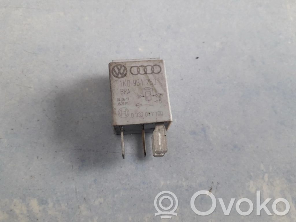 Otros relés   1K0951253,V23374A1601X004,1K0951253,V23374A1601X004,V23374A1601X004