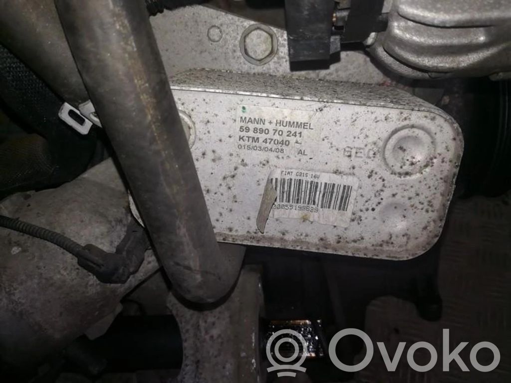 Opel Astra H Radiator ulei motor 