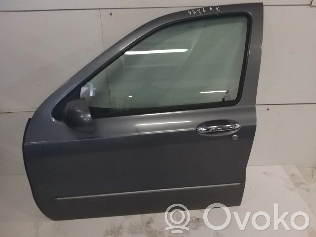 Liukuoven ikkunannostin moottorilla