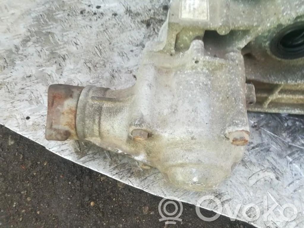 Gearbox transfer box case